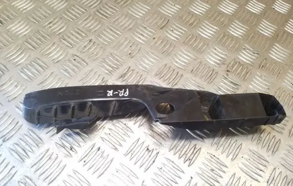 Toyota Avensis Verso Front bumper mounting bracket