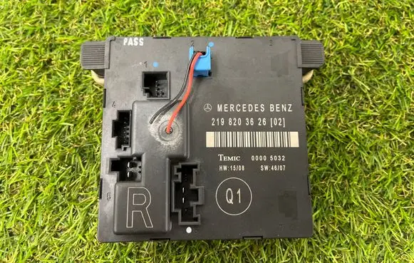 Mercedes-Benz CLS C219 Door control unit/module 2198203626