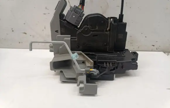 KIA Niro Front door lock 81320AT020