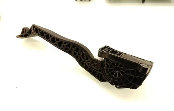 Accelerator throttle pedal