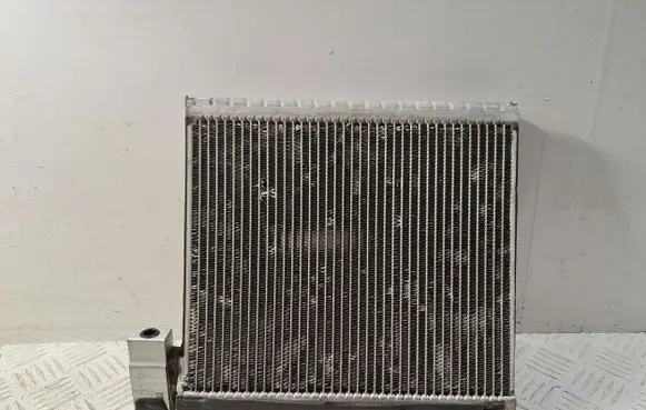 Air conditioning (A/C) radiator (interior)
