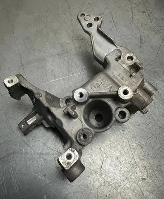 Peugeot 308 Generator/alternator bracket 9804333880