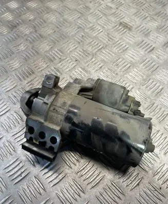 BMW X6 E71 Starter motor 8570382