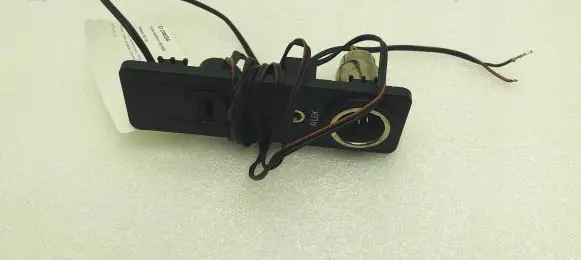 Jaguar XF X250 AUX in-socket connector 30657961