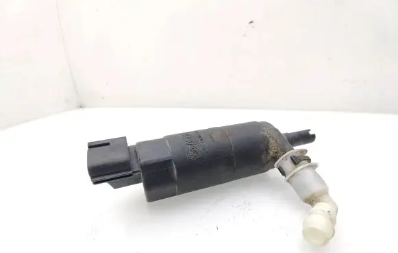 Ford Kuga I Windscreen/windshield washer pump 6W9313K082AA T655C