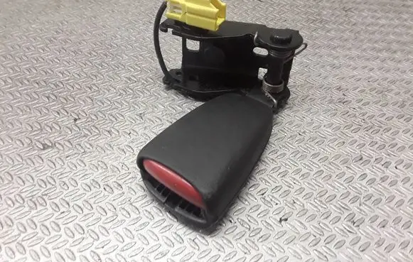 Volvo V70 Rear seatbelt buckle 