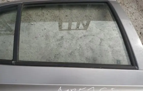 Toyota Yaris Rear door glass trim molding