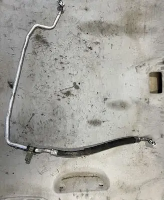 Mitsubishi Pajero Air conditioning (A/C) pipe/hose
