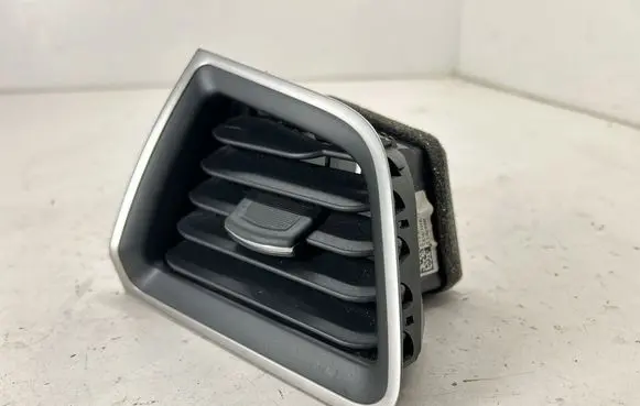 Ford Edge II Dashboard side air vent grill/cover trim EM2B19C696A EM2B19C696B T20638