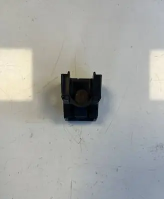 KIA Carens III Headlight/headlamp mounting bracket