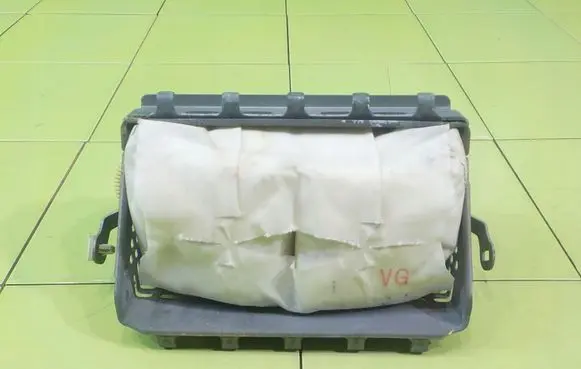 Mitsubishi Lancer VIII Passenger airbag 7030A060