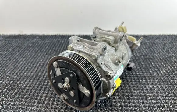 Peugeot 3008 I Air conditioning (A/C) compressor (pump) 9684432480