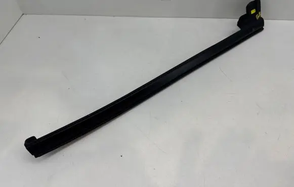 Mazda MX-30 Rear door glass trim molding DN4E7360ZD