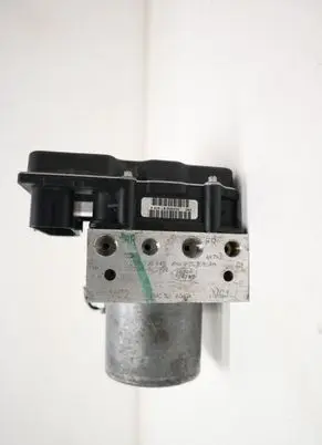 Land Rover Discovery 4 - LR4 ABS Pump AH422C405AH