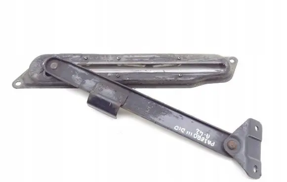 Mitsubishi Pajero Tailgate check strap stopper 