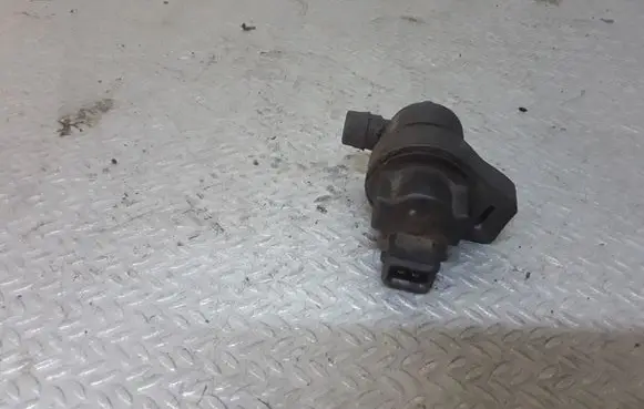 BMW X5 E53 Vacuum valve 1433602