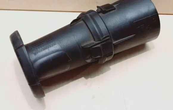 BMW 5 E34 Air intake duct part 1714362