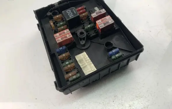 Volkswagen Golf Plus Fuse box set 1K0937125A