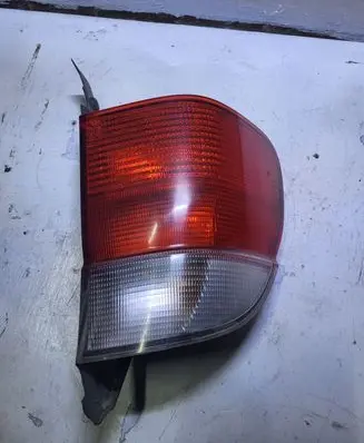 BMW 5 E39 Rear/tail lights 8371324