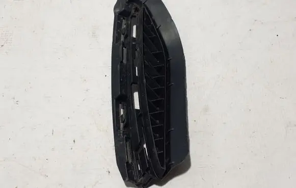 MG ZS Front bumper lower grill 11010264