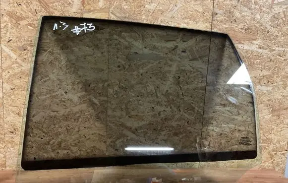 Nissan Note (E11) Rear door window glass 43R001583 AS2M232DOT682