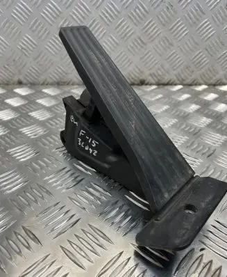 BMW X5 F15 Accelerator throttle pedal 6853175 12037313DE 6PV01043533