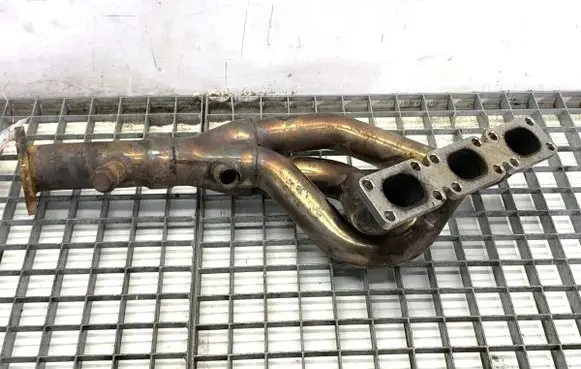 BMW 5 E39 Exhaust manifold 