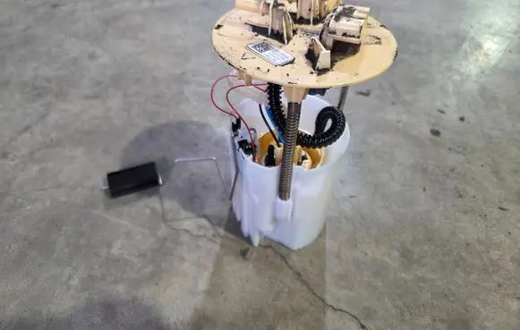 Nissan NV300 In-tank fuel pump 0580203355 172021439R 7611932AA