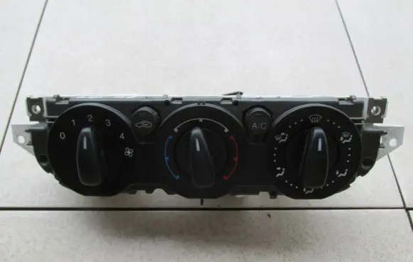 Ford Focus Climate control unit