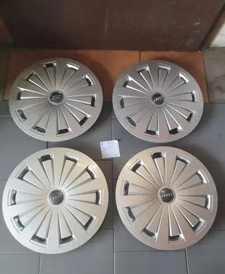 Audi A4 S4 B9 R16 wheel hub/cap/trim 