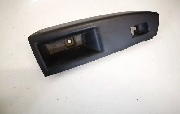 Chevrolet Cruze Front door window switch trim 877569434