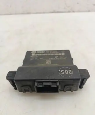Volkswagen Golf V Gateway control module 1K0907530F 0325 1K0907951
