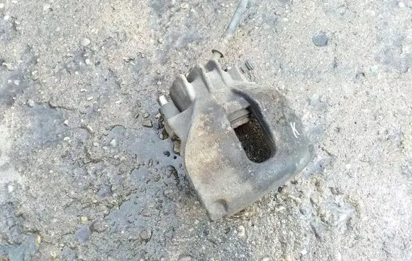 Volvo S60 Front brake caliper
