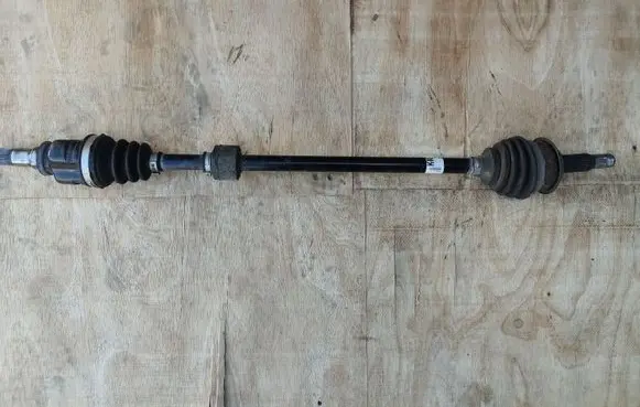 Toyota Yaris Front driveshaft 434100D650