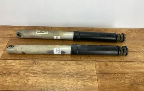 Ram 1500 Rear shock absorber/damper 68262589AC