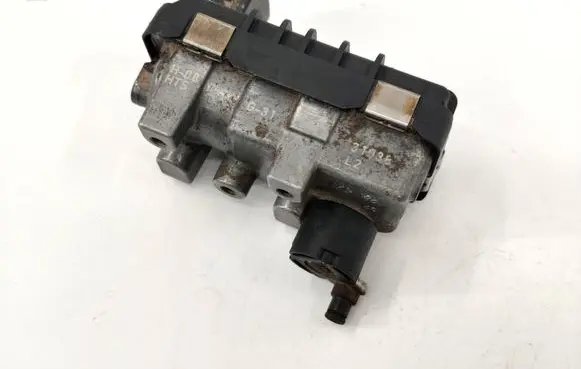 Land Rover Freelander 2 - LR2 Turbo charger electric actuator 761963 6NW009483
