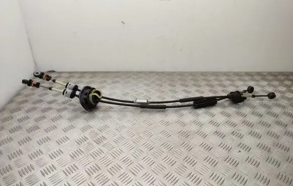 Citroen C3 Picasso Gear shift cable linkage 