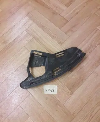 Volvo XC60 Headlight/headlamp mounting bracket