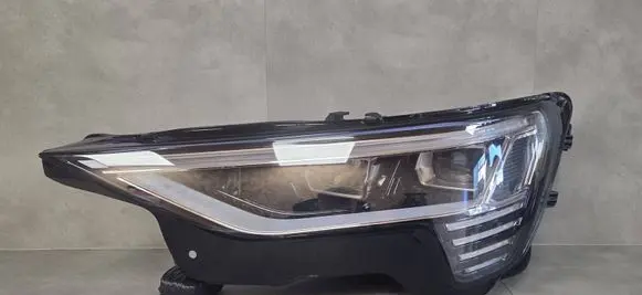 Audi e-tron Headlight/headlamp 4KE941039 051121064037 030111023300