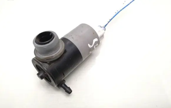Toyota Auris 150 Headlight washer pump 061120B 30892 322095