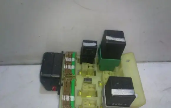 Mitsubishi Carisma Fuse box set