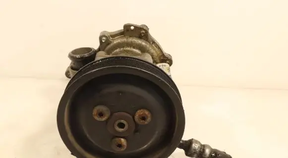 BMW 3 E90 E91 Power steering pump 6780413