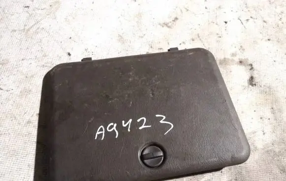 Mitsubishi Pajero Sport I Other interior part mr250079