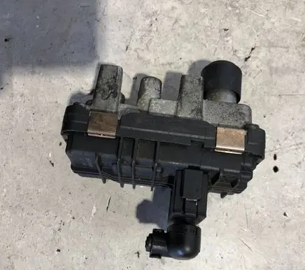 BMW 3 E90 E91 Turbine electric control actuator 6NW010430 6NW01043000