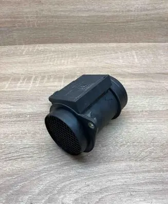 Audi 100 S4 C4 Mass air flow meter 90528813 72241900