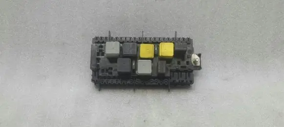 Mercedes-Benz ML W166 Fuse module A1669063801