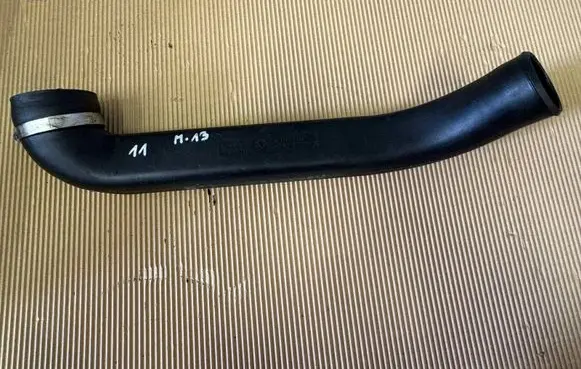 Mercedes-Benz E W210 Air intake hose/pipe A6021400012