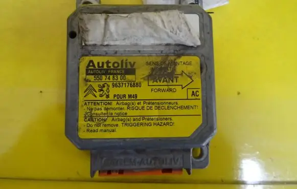 Citroen Berlingo Airbag control unit/module 550748300 9637176880