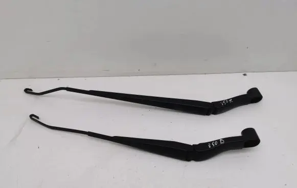 Opel Insignia B Front wiper blade arm 134714 13471440
