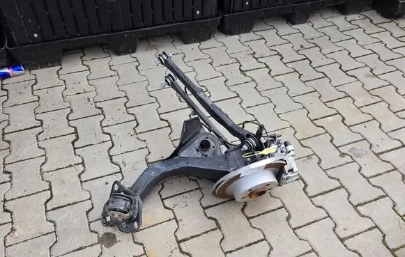 BMW X1 F48 F49 Rear wheel hub 6898963